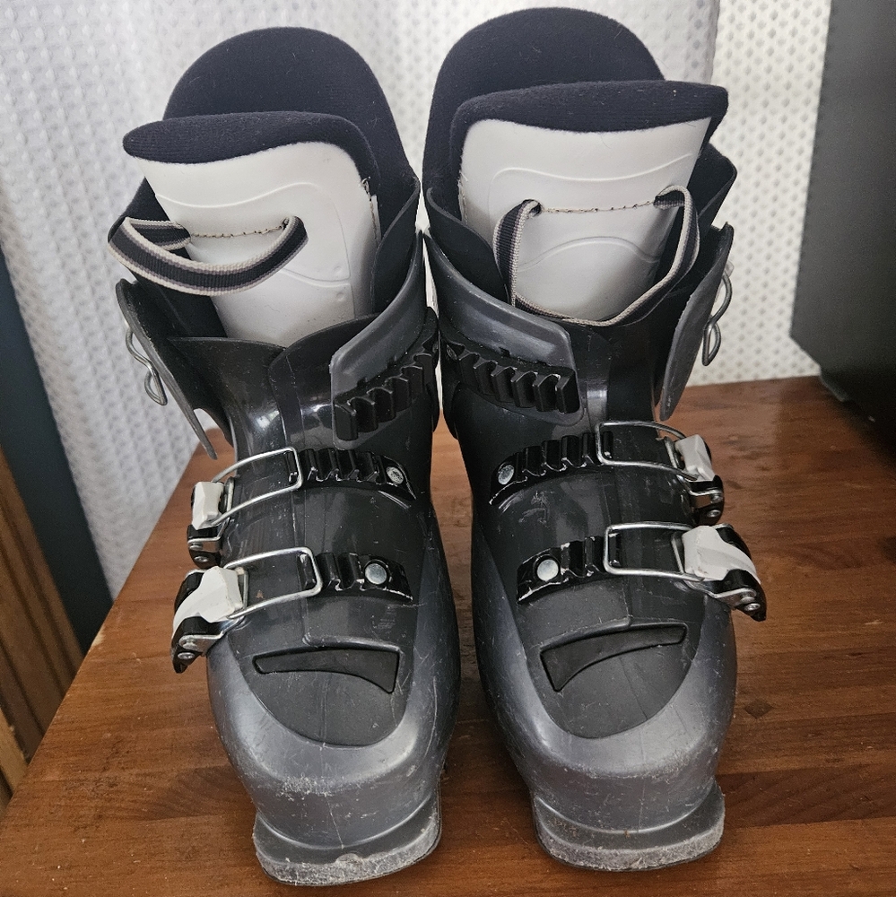 Youth Ski Boots